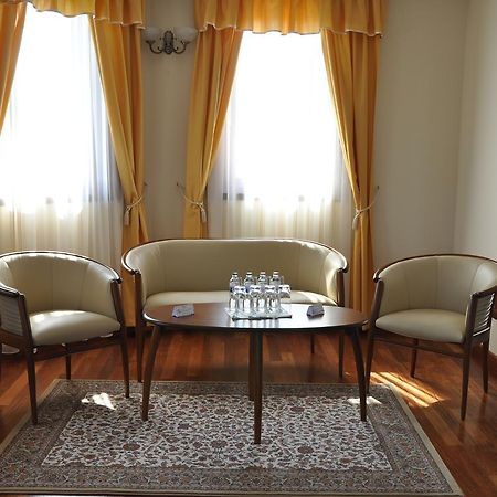 Nimrod Bioszalloda Es Bioetterem Karcag Dış mekan fotoğraf